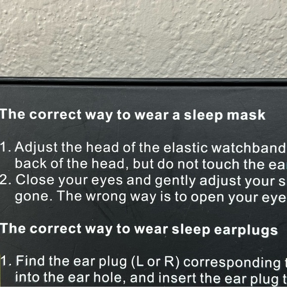 Dark & Quiet Bundle Memory Foam Eye Mask & 2 Pair Super Soft Silicone Ear Plugs - Picture 7 of 8